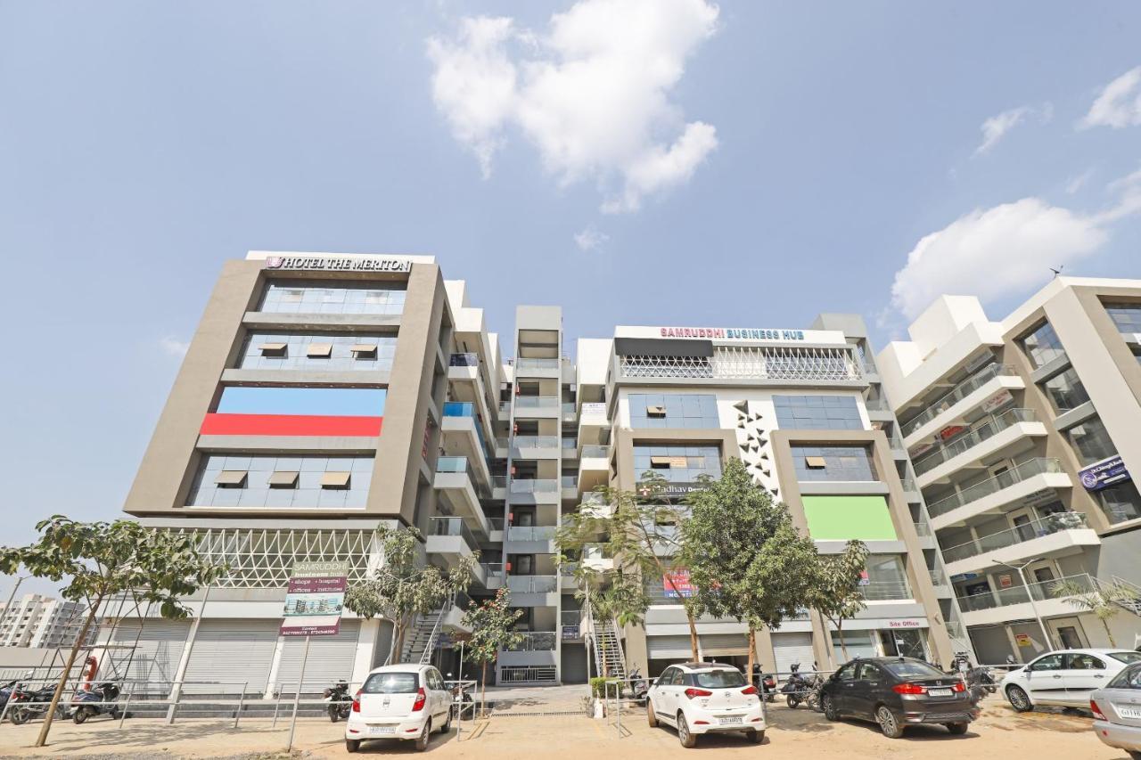 Oyo Flagship 86605 Hotel The Meriton Ahmedabad Esterno foto